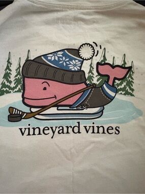 Vineyard Vines Whale Winter Pond Hockey Graphic Tee Size S 8/10